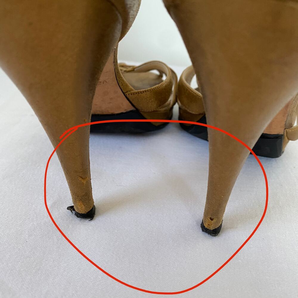 Oscar de la Renta Leather T-Strap Cut Out Braided Metallic Gold Pumps Size 37 - Picture 10 of 10